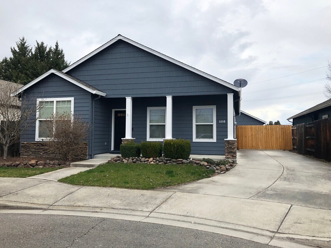 Foto principal - 156 Lavender Ln