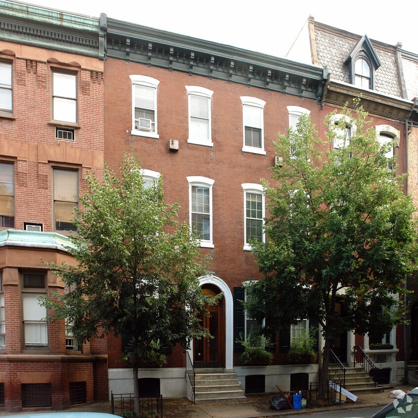 2135 Spruce St, Philadelphia, PA 19103 Rentals in Philadelphia at 2135