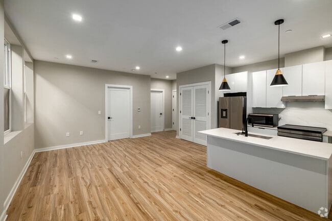 2BR, 2BA - 990SF - Living Room - 1358 Florida Ave NE