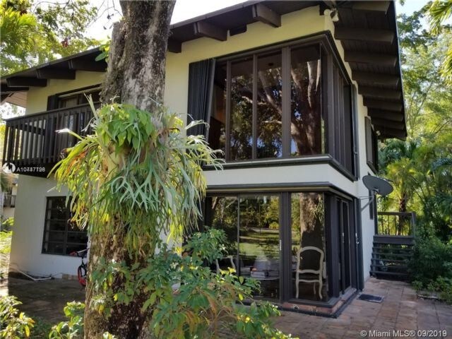 Primary Photo - 6566 SW 66th Ave