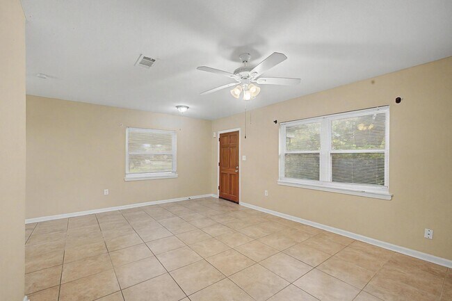 Building Photo - 560 N 72nd Ave
