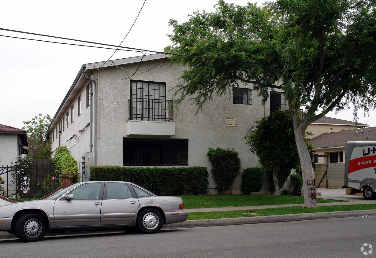 Building Photo - 3940 W. 112th St.