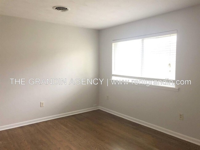 Foto del edificio - 1470 Greenbrier Avenue Southeast