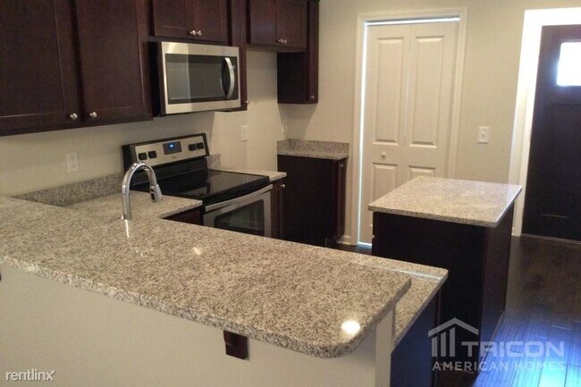 Building Photo - 113 Hickory Station Ln