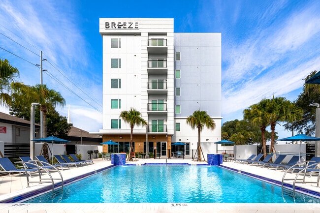 Building Photo - The Breeze