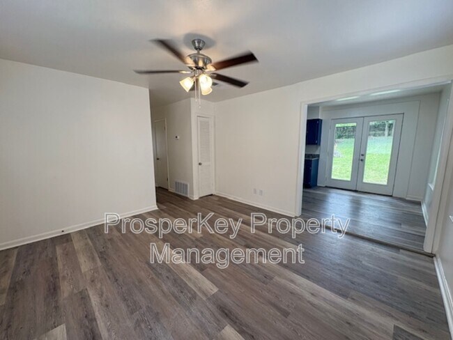 Foto del edificio - 4920 Gardiner Dr