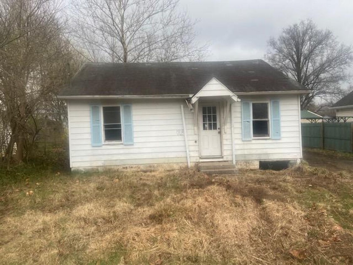Primary Photo - CLEAN OUT! - $590 Month / $900 Down