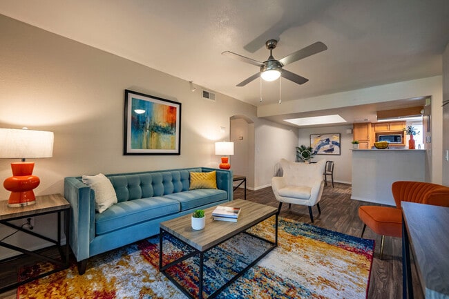 Building Photo - The Bella