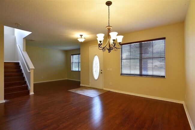 Building Photo - Apopka 4br 3ba + BONUS ROOM + FLEX SPACE, ...