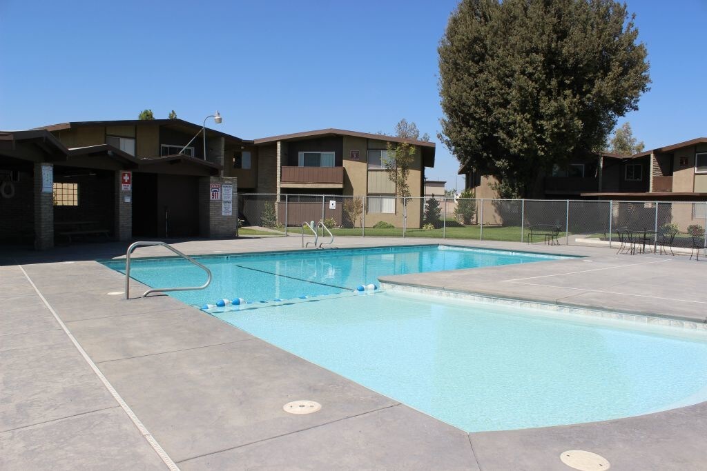 Primary Photo - 1055 Blake St