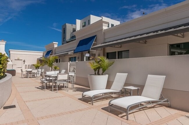 Building Photo - 331 Cleveland St