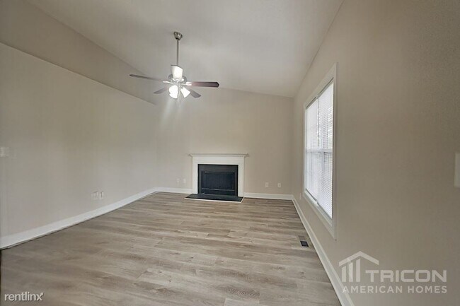 Building Photo - 812 Danley Ln