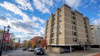 Building Photo - 45 Trowbridge St