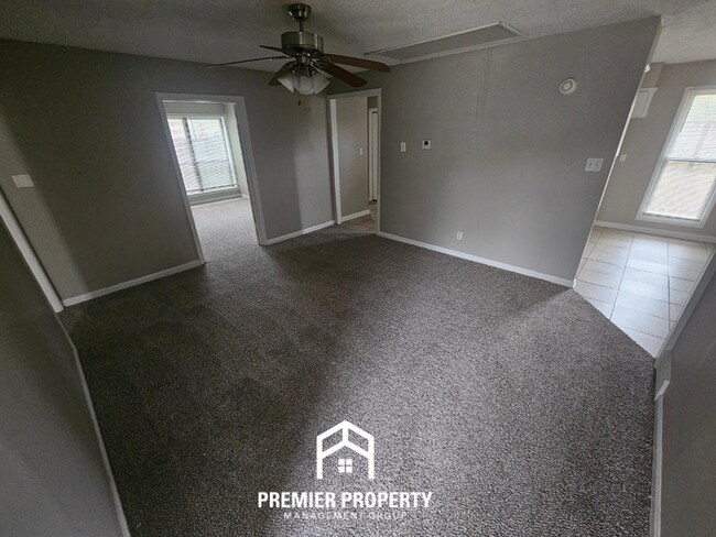 Foto del edificio - 3773 Caravel Dr