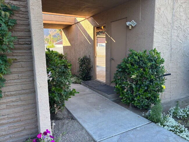 Foto del edificio - Indian Wells CC  For Rent!
