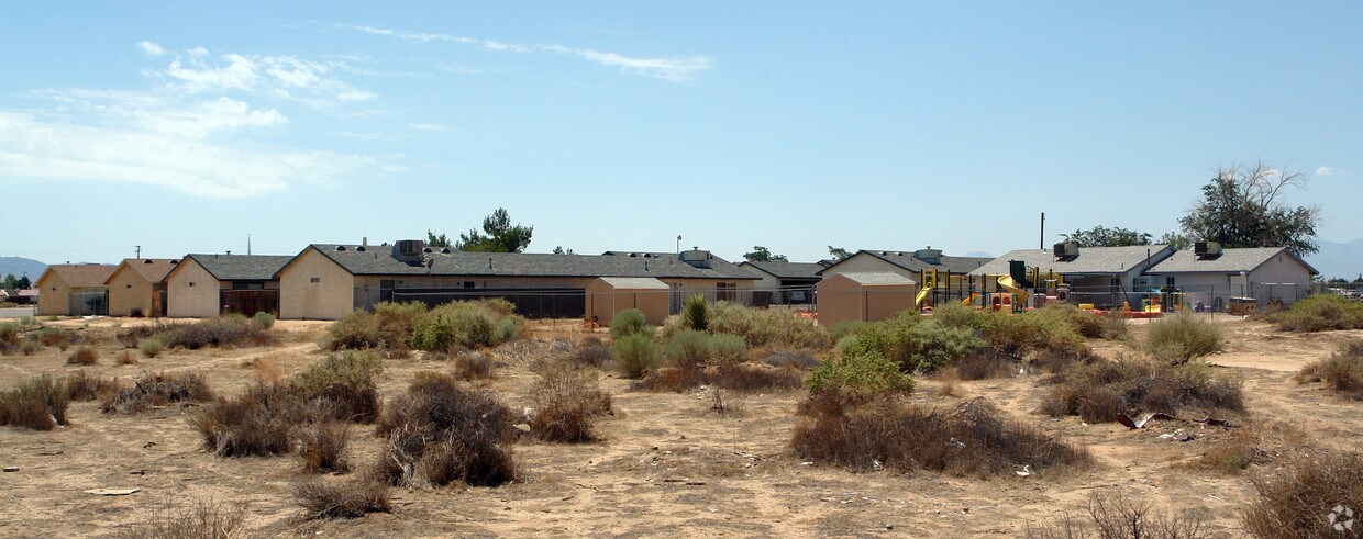 Foto del edificio - 12393 Navajo Rd