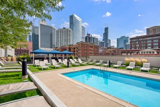 Building Photo - Echelon Chicago