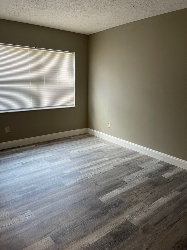 Foto del edificio - Available now! Williamsburg TOWNHOMES AT G...