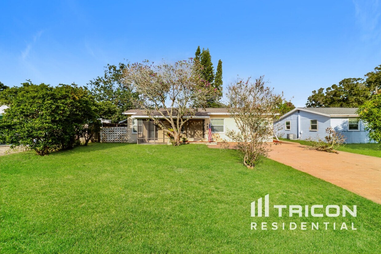 Foto principal - 10678 105th St