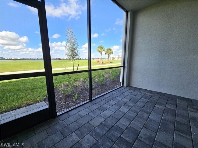 Foto del edificio - 5749 Double Eagle Cir