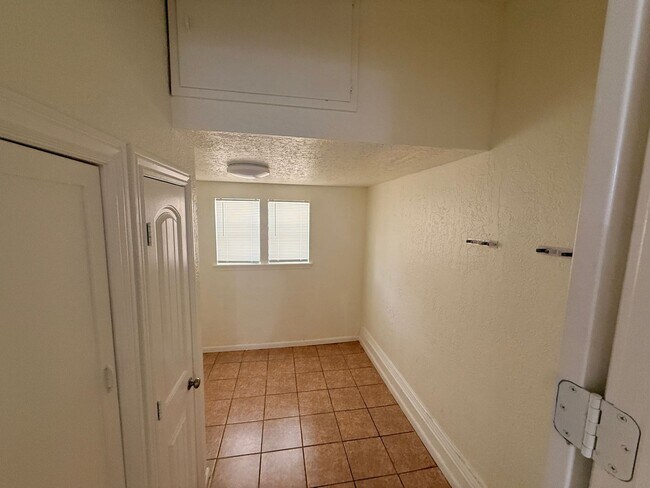 Foto del edificio - 1413 NW Andrews Ave