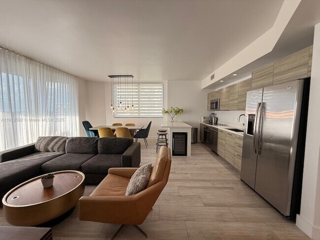 Foto del edificio - 121 NE 34th St