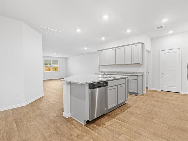 Building Photo - 183 Evergreen Sumac Loop