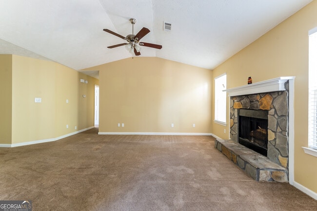 Building Photo - 6805 Silver Maple Dr