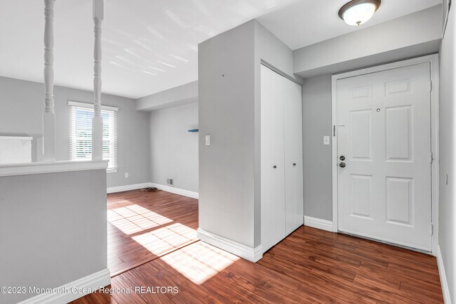 Foto del edificio - 502 Wellington Pl