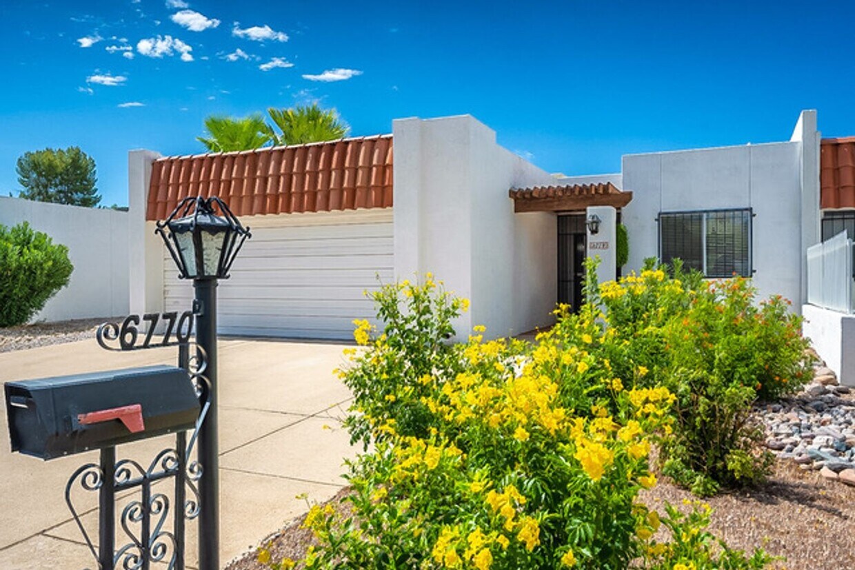 6770 Calle de Oro, Tucson, AZ 85715 House Rental in Tucson, AZ