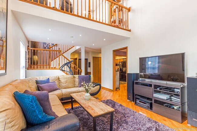 Foto del edificio - 1439 Derby Ln
