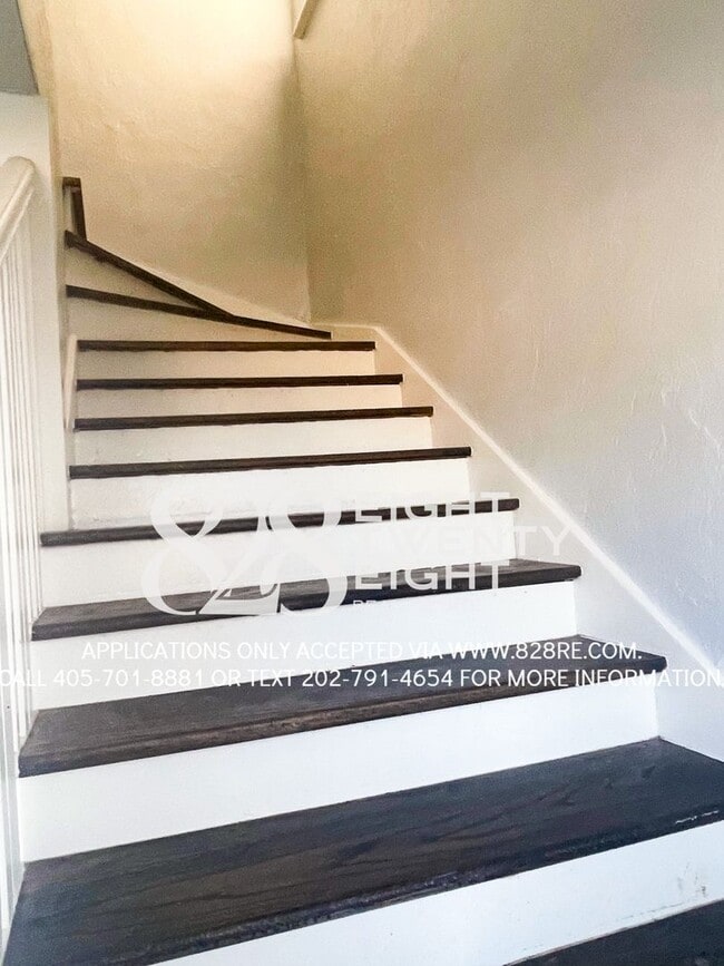 Foto del edificio - Historic 2nd Level Apartment Minutes from the Plaza District in OKC!