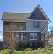 Building Photo - 717 Stockell St