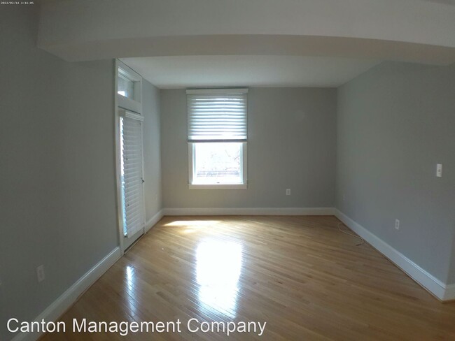 Building Photo - 1 br, 1.5 bath House - 14 E. Mount Vernon ...