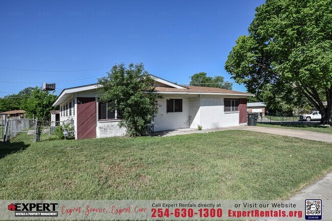 Building Photo - Home in Killeen feels like new!