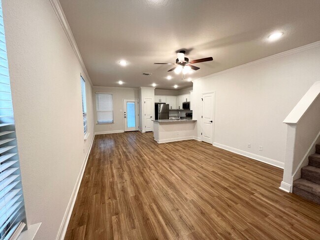 Foto del edificio - Cozy townhome in the heart of NW San Anton...