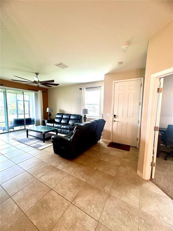 Foto del edificio - 7684 Stonebrook Cir
