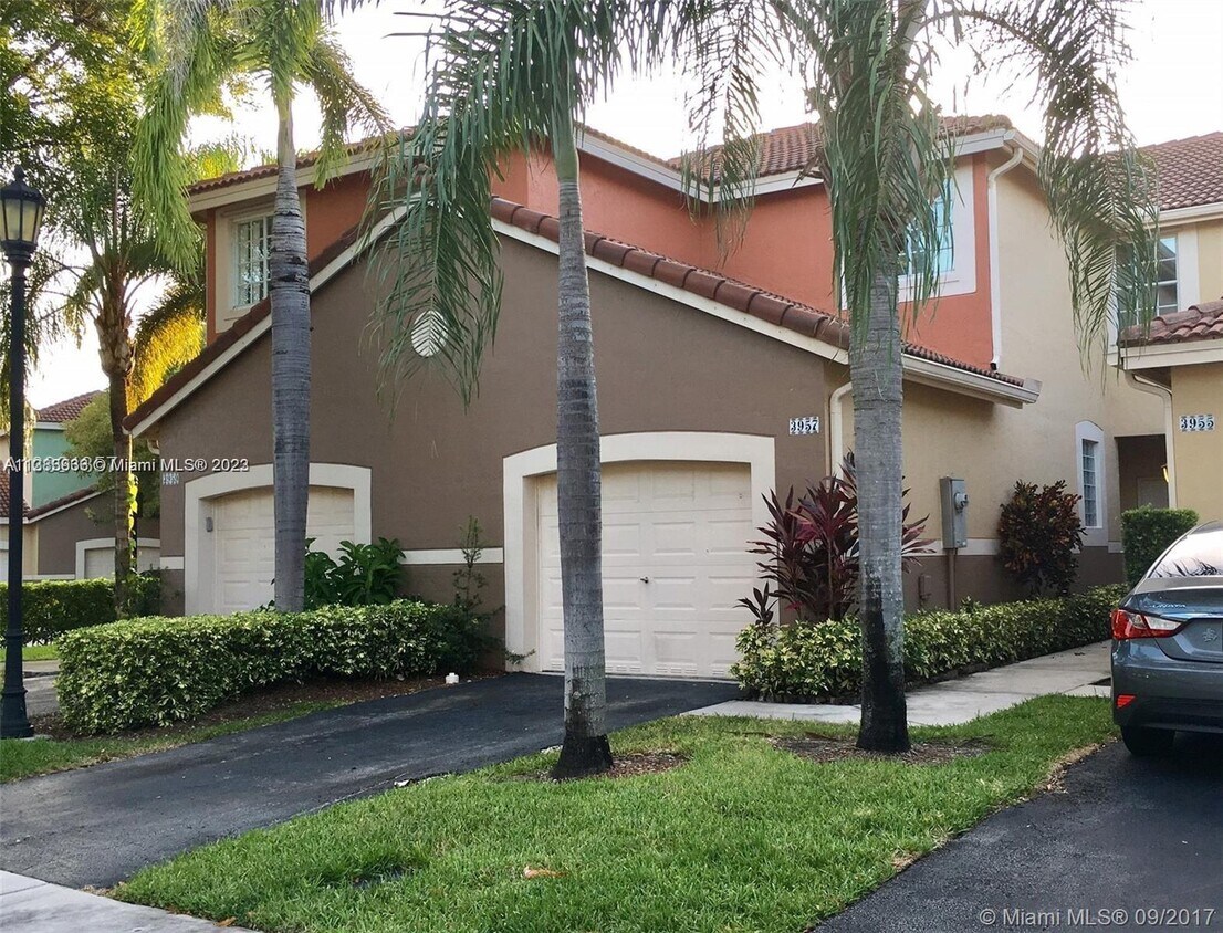 3957 San Simeon Ln, Weston, FL 33331 Townhome Rentals in Weston FL