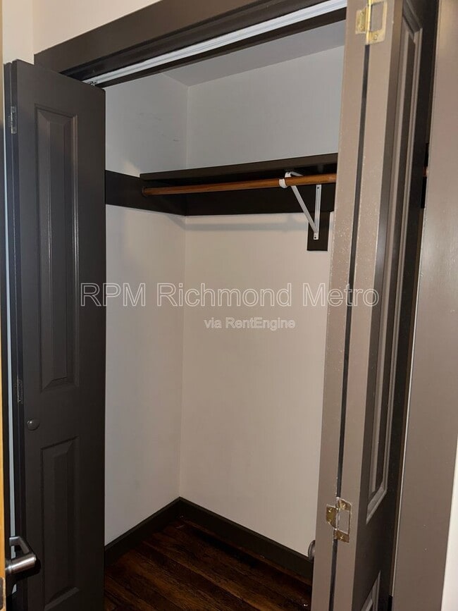 Foto del edificio - 1322 W Broad St