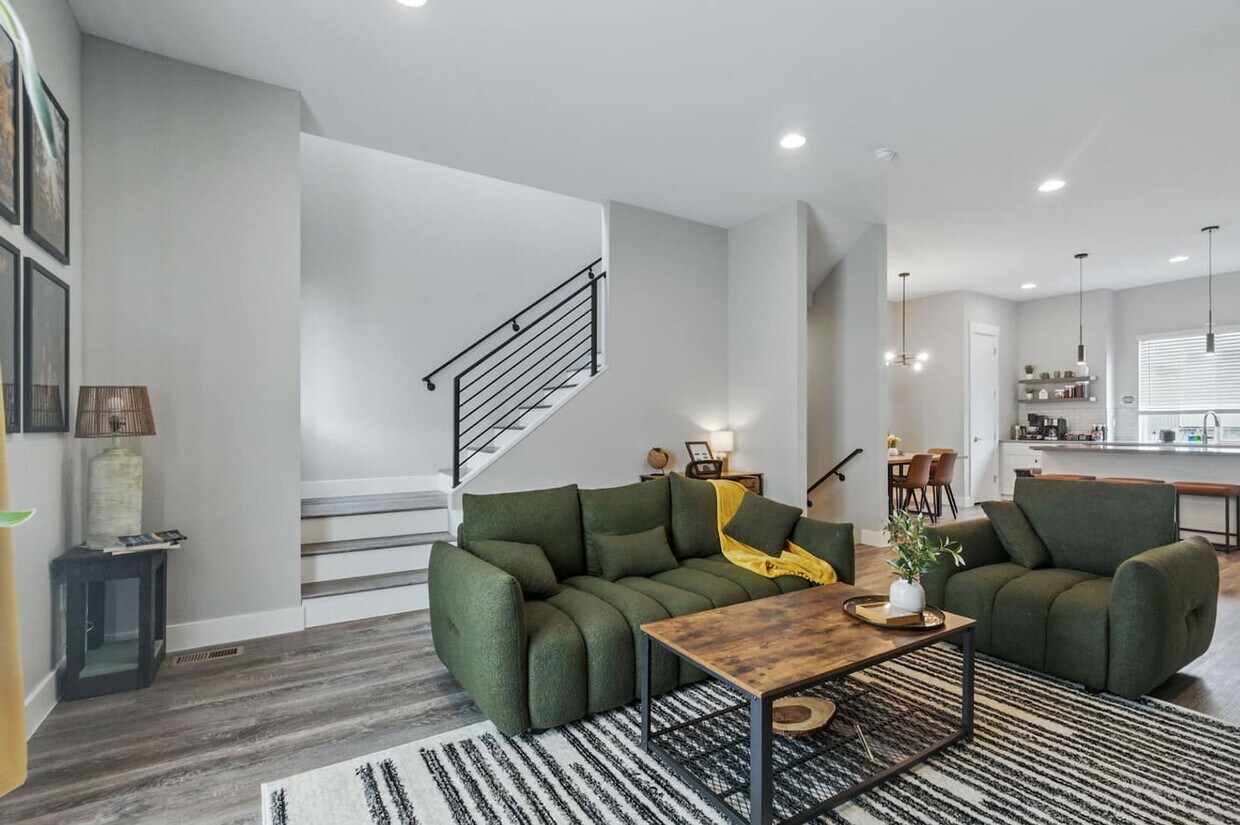 Foto principal - 6029 Benton St