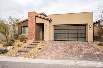 Building Photo - 3020 Full Lotus Dr