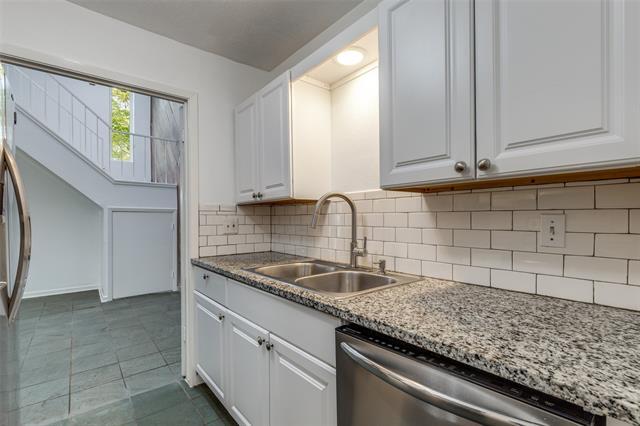 Foto principal - 7608 Woodthrush Dr