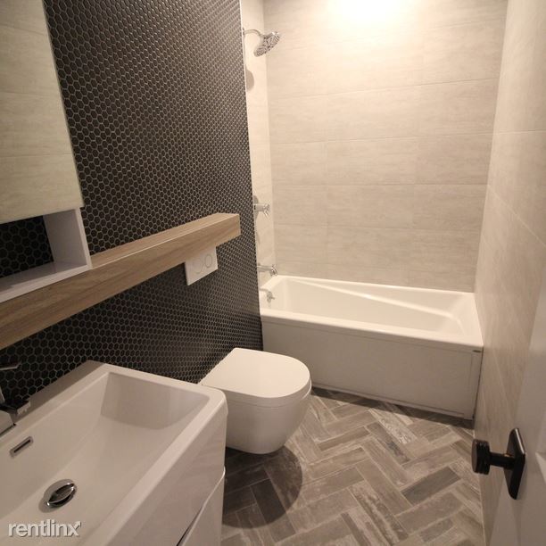 Building Photo - 717 Dekalb Ave