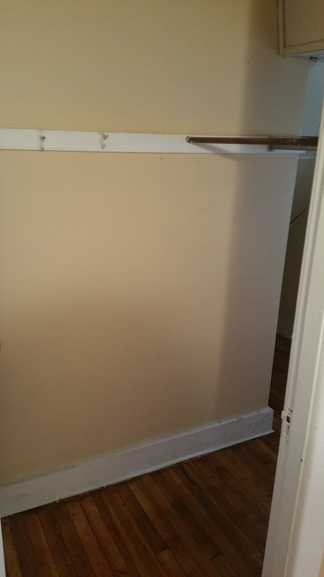 Building Photo - 315 McClellan St