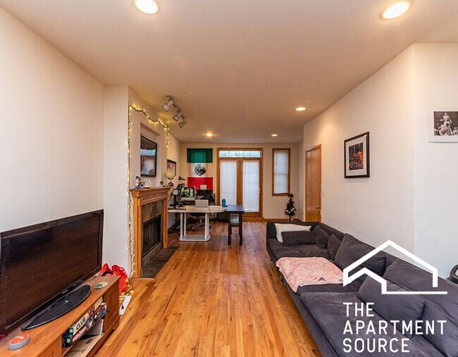 Foto del edificio - 819 N Wood St