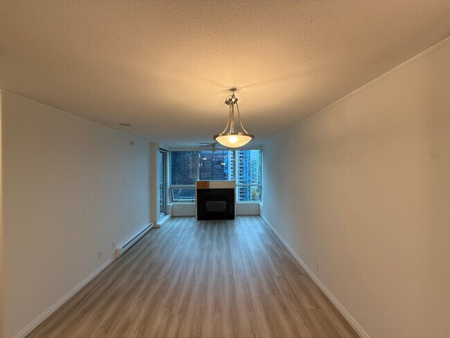 Photo du bâtiment - 1328 W Pender St