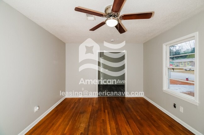 Building Photo - 300 Forestwood Dr