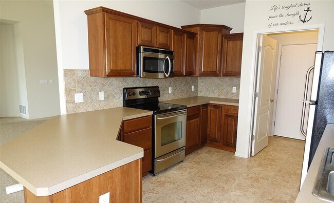 Building Photo - 14225 Huntington Ave