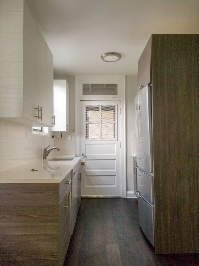 Foto del edificio - 4325 N Hermitage Ave