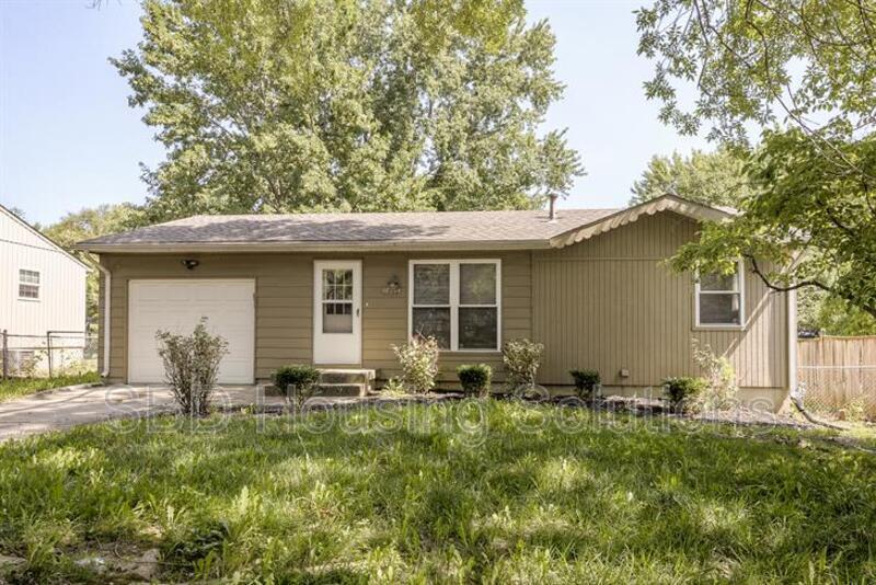 Foto principal - 18304 E 18th St N